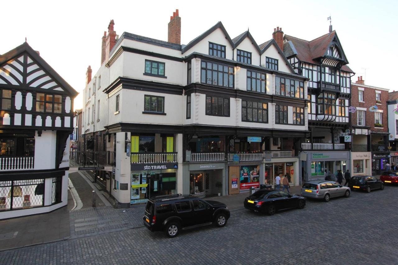 Character Apartment With Views Over City Centre & The Historic Rows Chester Esterno foto